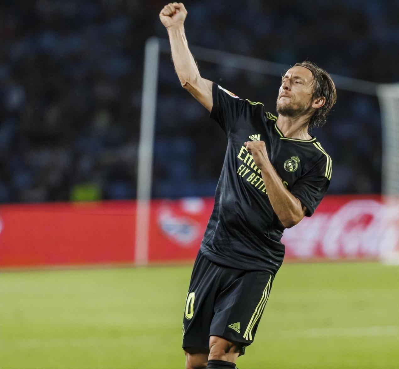 c7娱乐官方网站-包含希塔队主场迎战奥萨苏纳，球迷翘首期盼的词条