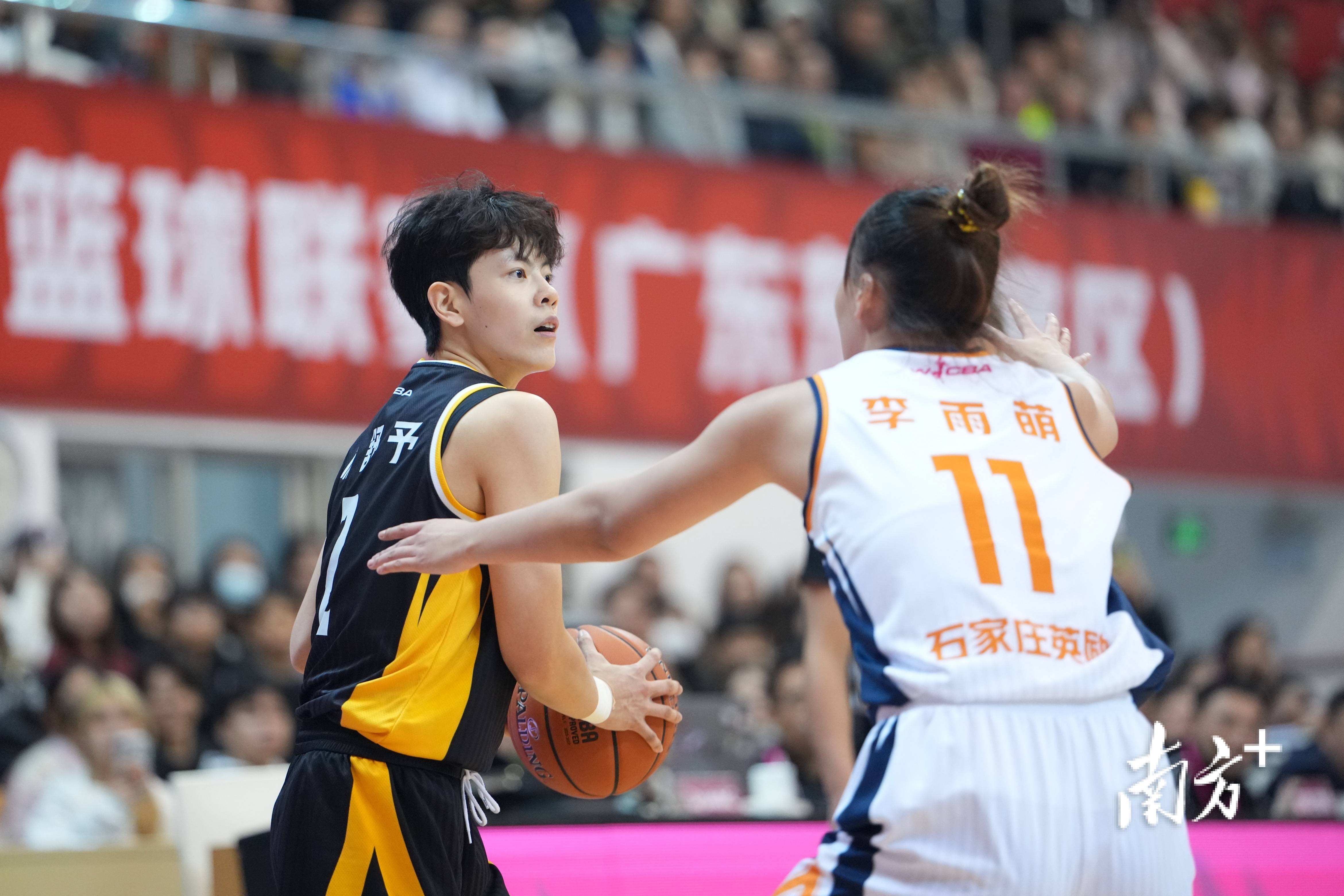 包含广东队主场击败四川男篮，豪取胜利气势如虹的词条