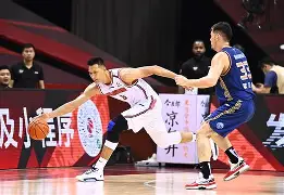 关于广东男篮在主场迎战丰银队,争夺胜利的信息 关于广东男篮在主场迎战丰银队,争夺胜利的信息